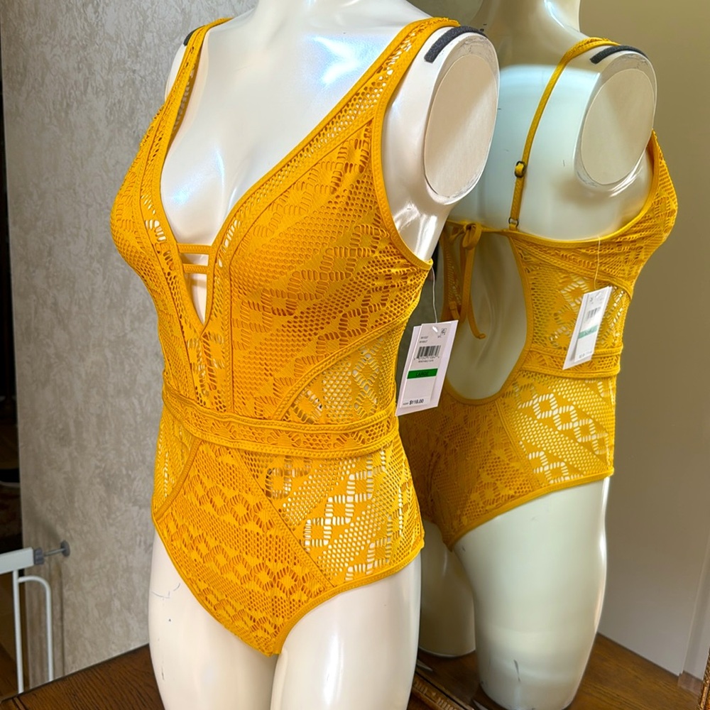 New BECCA Mustard Yellow Lace One Piece Swimsuit. Sz L. Ladder cutout in front. - Picture 13 of 15